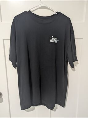 Nike Black Short Sleeve Tee with Small White Logo Chest Print